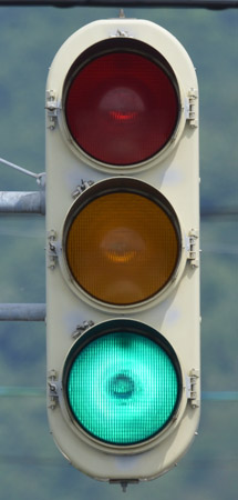 天童市交り江２丁目の縦型信号機