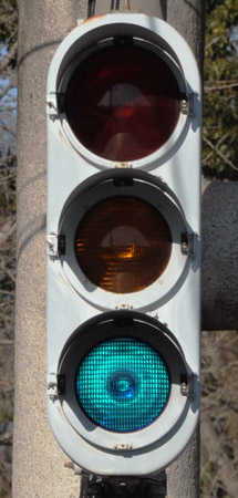 桐生市天神町１丁目の縦型信号機