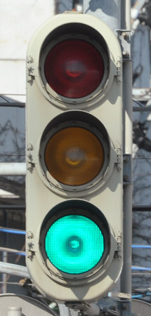 北上市青柳町１丁目の縦型信号機