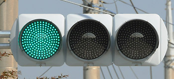 上三川町しらさぎ２丁目の横型信号機