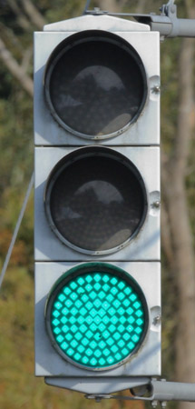 大田原市寒井の縦型信号機