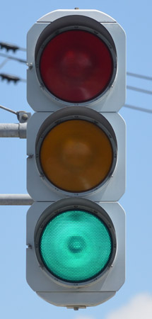 米沢市春日２丁目の縦型信号機