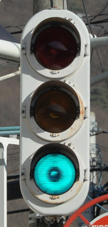 桐生市天神町２丁目の縦型信号機