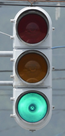枝幸町幸町の縦型信号機